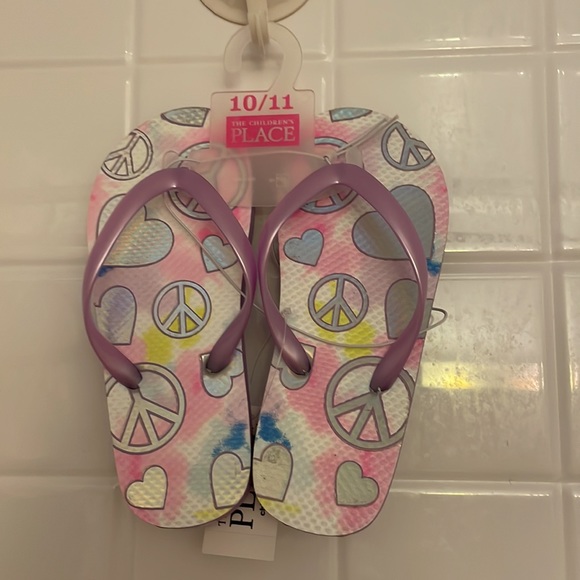 The Children Place peace sign flip flops, size 10/11, color purple - Picture 8 of 15